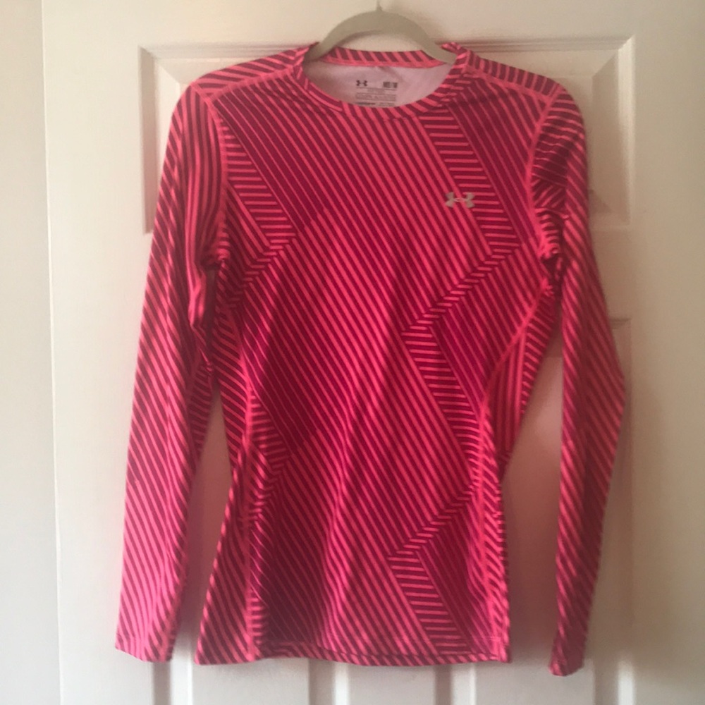 Woman’s Under Armour Fitted Long Sleeve Shirt